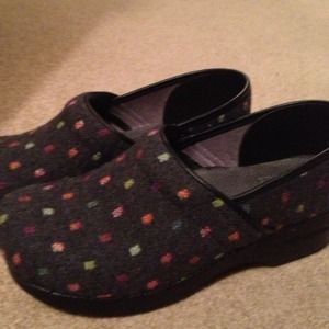RESERVED!!!!!!!  size 40 grey felt clogs