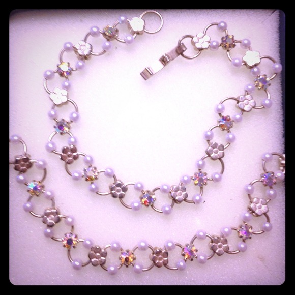 Necklace and Bracelet Set