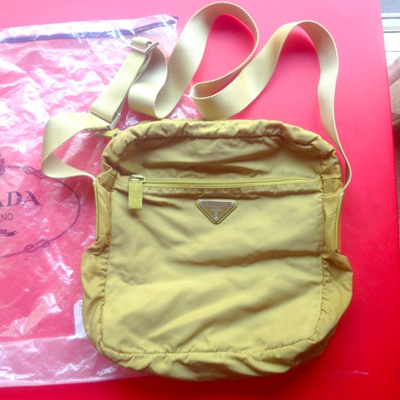 Pre-loved Prada cross body bag.