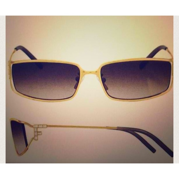 ✂️price cut✂️FENDI sunglasses made in Italy