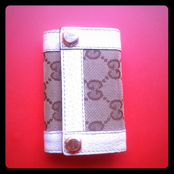 Pre loved Gucci keyring pouch