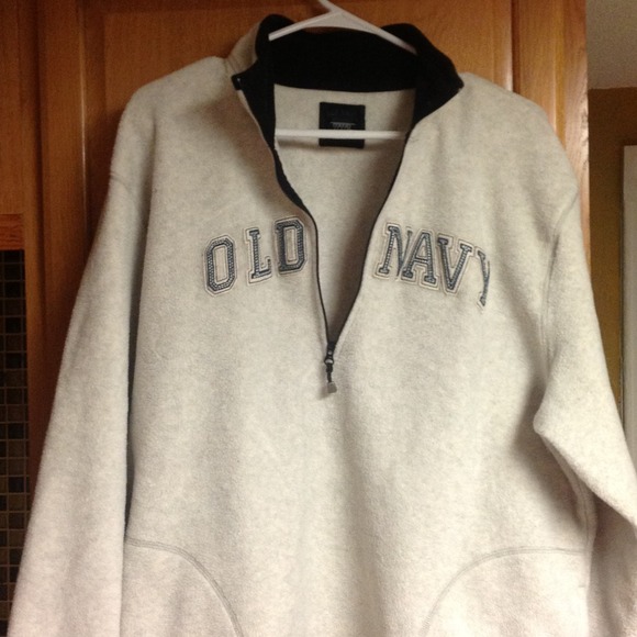 Fleece 1/4 zip sweatshirt - Picture 2 of 3