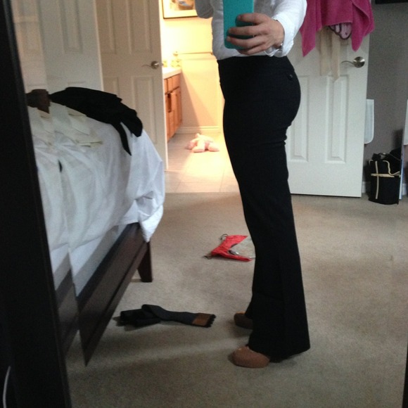 Express black pants size 4- fits like a 6