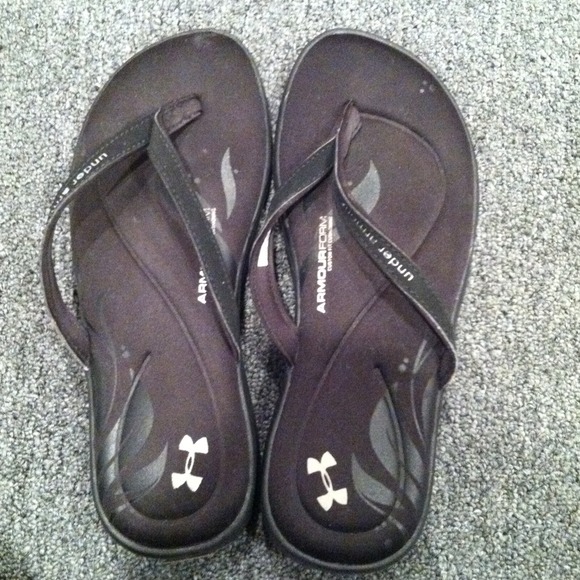 Under Armour memory foam flip flops