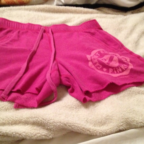 📌Sold📌Size small VS Pink boyfriend shorts