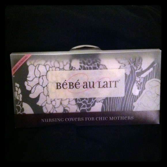 Bebe Au Lait Nursing Cover