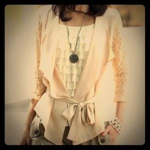 102Lace Blazer (apricot)