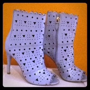 Pour La Victoire "Abigail" peep toe booties. Sexy!