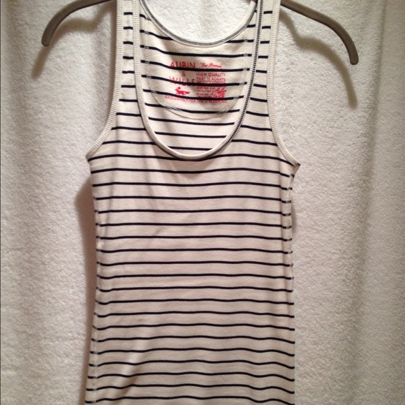 SOLD IN A BUNDLE Black/Creme strip tank top