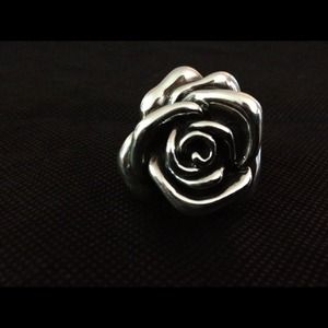 Sterling silver rose ring.!