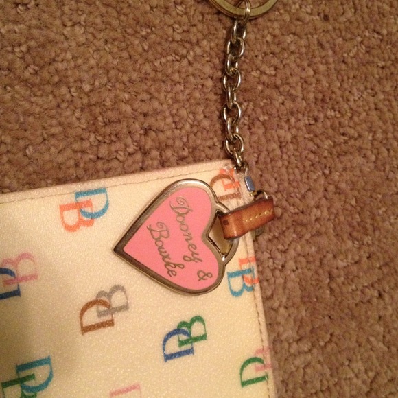 Dooney and Bourke wristlet - Picture 2 of 3