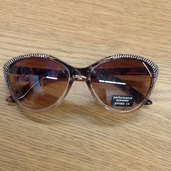 ❤️SOLD OUT❤️Item 333/1. Any 2 Pairs x $26 - Picture 2 of 4