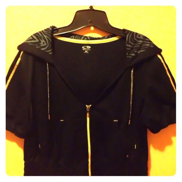 Cropped SS YOGA hoddie!