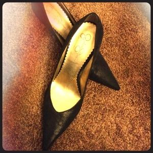 Jessica Simpson Black Pumps