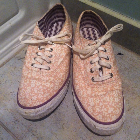 ✂Price Cut!!! ✂Size 8 Sperry Sneakers