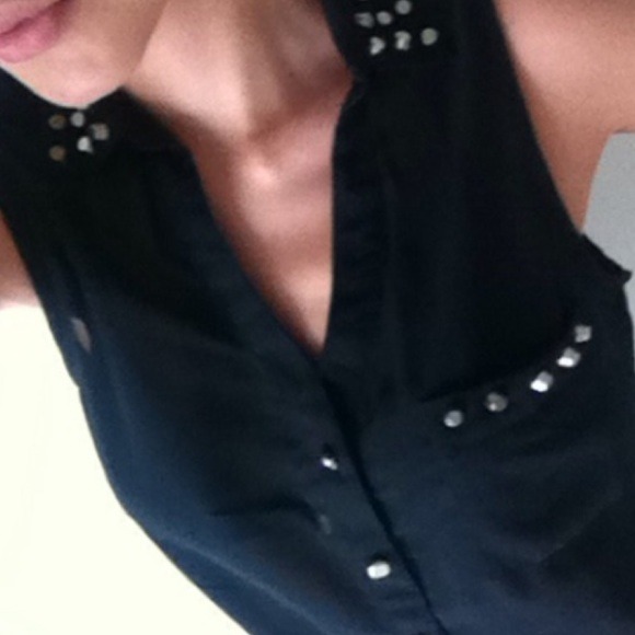 Black stud blouse - Picture 2 of 3
