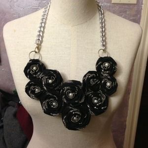 Statement necklace
