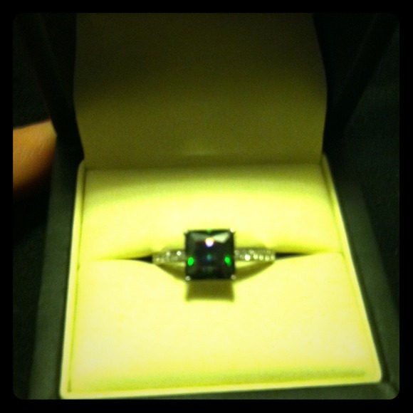 💋TRADED💋 Silver, CZ & Gem ring Sz 9