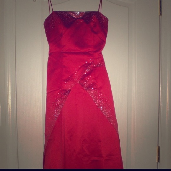 ✨💥REDUCED💥✨ Gorgeous red gown