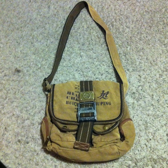 Rustic messenger!