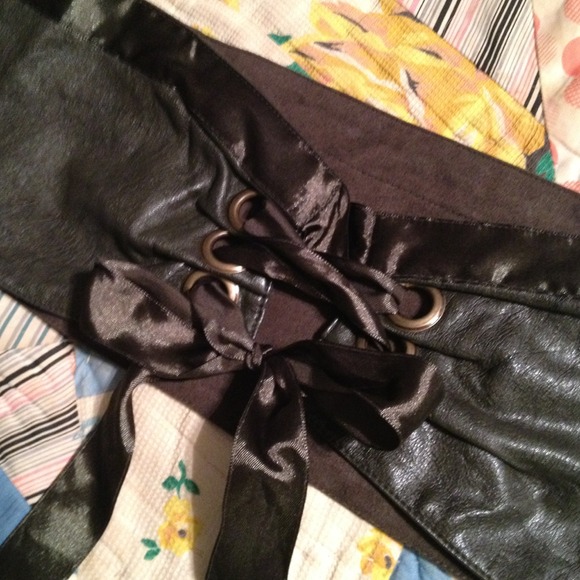 ❌SOLD on eBay❌ Wide Corset-Style Belt
