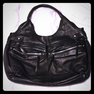 *Gorgeous* Black Leather Handbag
