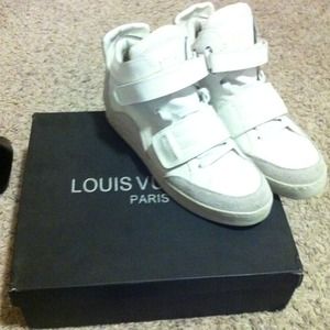 REDUCED* LV x Kanye west airyeezys