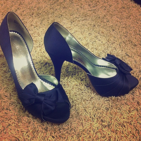 Michaelangelo peep toes