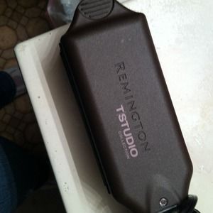 Hair Straightening Iron *HOLD until April 1*