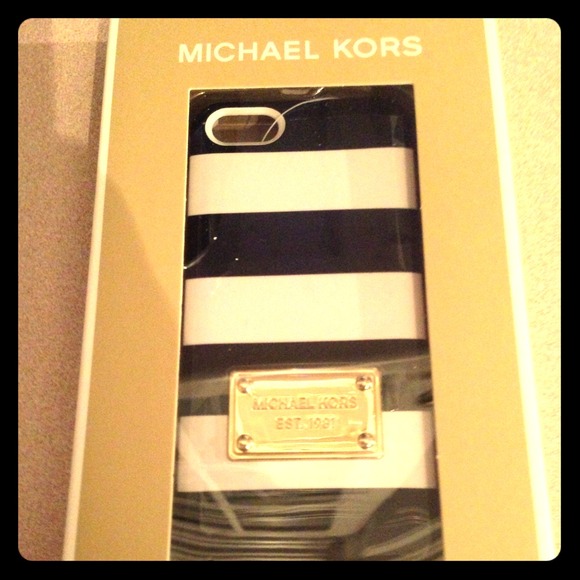 Michael Kors Accessories - Michael kors iPhone 5 cell phone case❤lowest ❤