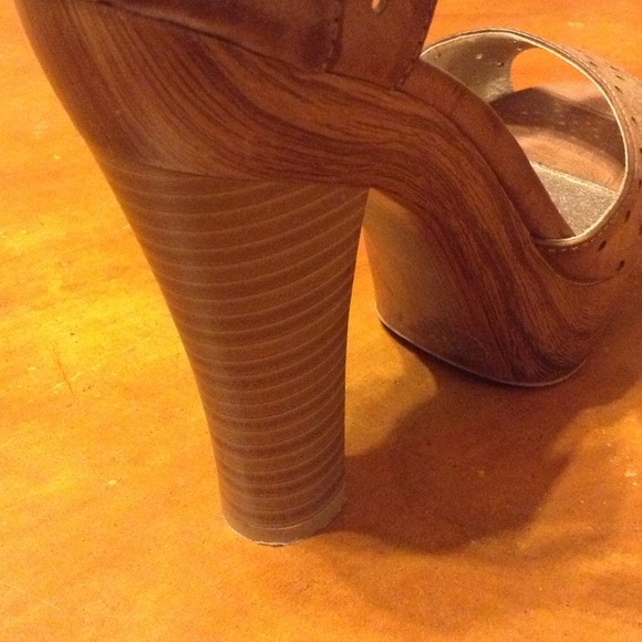 💢💢SOLD💢💢 - Picture 3 of 3