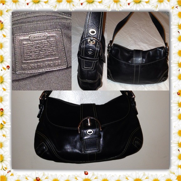 Coach Handbags - 💯%  👜 Coach Purse with buckle!  💋