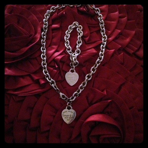 **TRADED** Tiffany & Co. Necklace and bracelet set