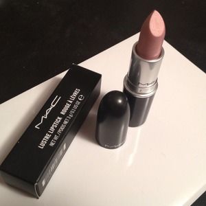 Reserved New MAC lipstick in Pretty Please
