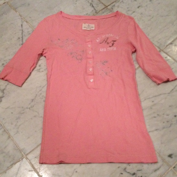 🌻🌻SOLD🌻🌻Abercrombie & Fitch elbow length shirt
