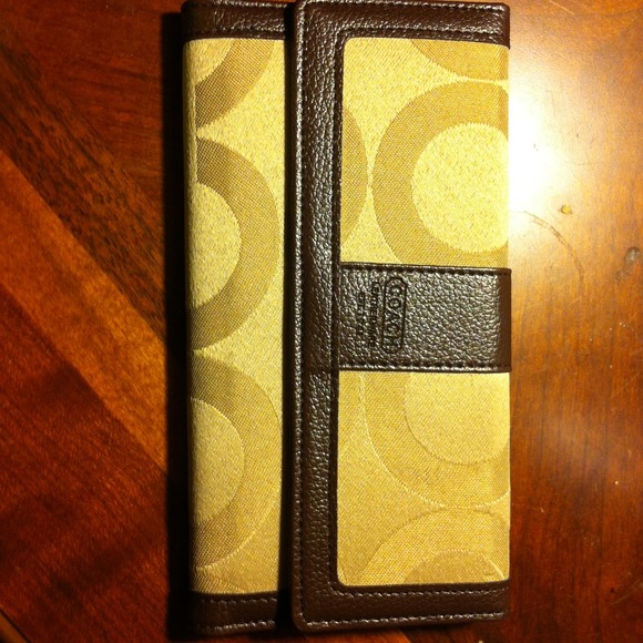 Coach wallet