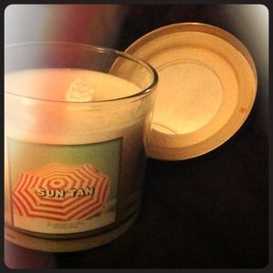 Bath & Body Works 'Sun Tan' candle