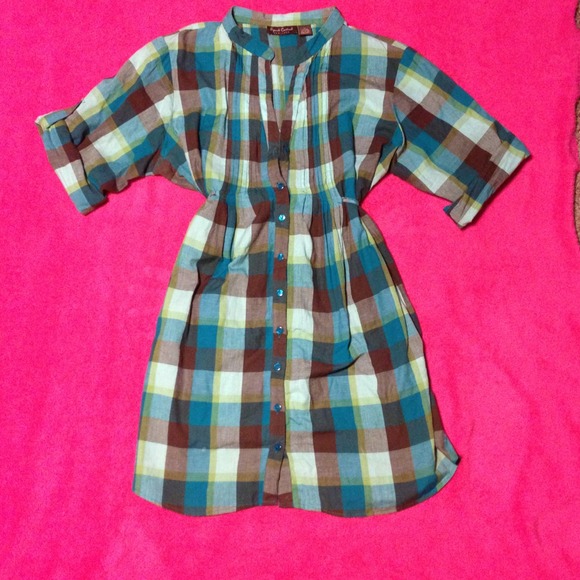 **Reserve /bundle** Button up dress & long shirt