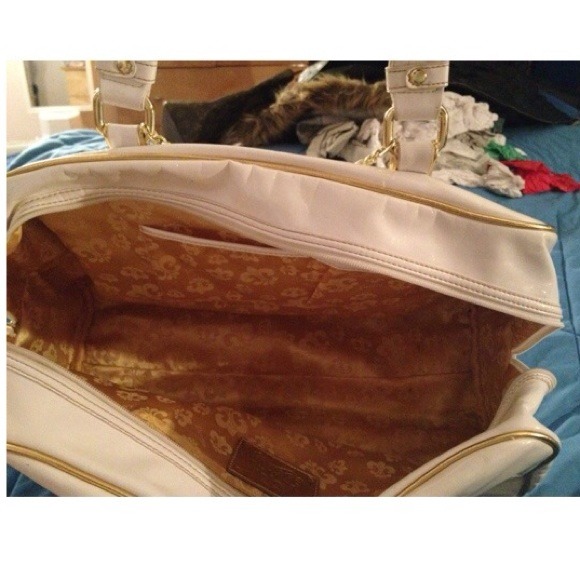 Beyonce's Deréon white summer bag - Picture 3 of 4