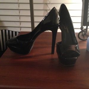 Jessica Simpson heels!