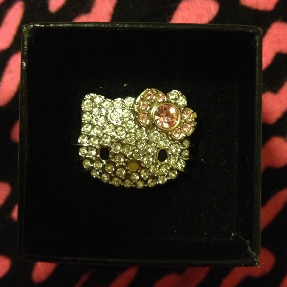 Hello Kitty ring.
