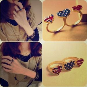 **Retro Hearts Love Double Finger Ring**