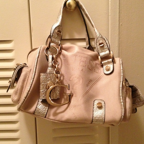Beige Guess Purse. - Picture 3 of 4