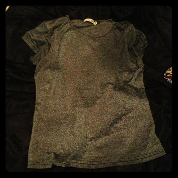 Grey/silver top