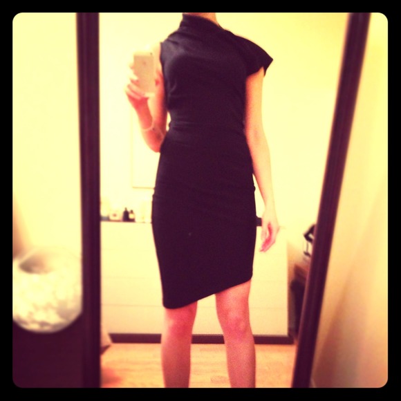 🔥reduced🔥Asymmetrical Black Zipper Dress