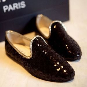 **Elegant Black Sequin Pointy Shoes**