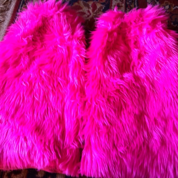 Hot pink fuzzy leg Warmers - Picture 1 of 1