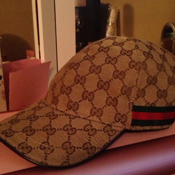 Accessories - Gucci cap