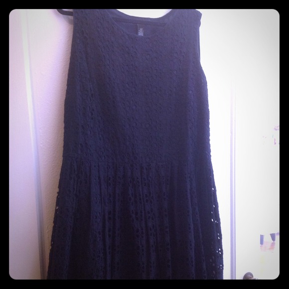 *SOLD* Beautiful Navy Blue Eyelid Dres