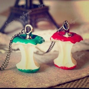 **Vintage Style Apple Necklace**